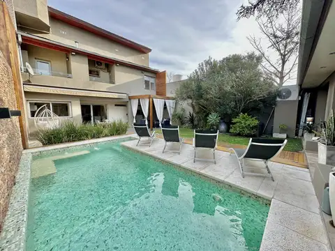 CASA 3 AMBIENTES CON QUINCHO Y PILETA EN PARQUE AYERZA