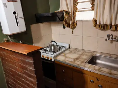 Casa 4 ambientes con 1 baño