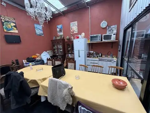 Casa en venta - 2 Dormitorios 2 Baños - 170mts2 - Mar Del Plata