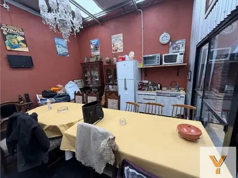 Casa en venta - 2 Dormitorios 2 Baños - 170mts2 - Mar Del Plata
