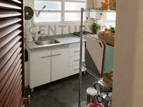 VENTA DEPARTAMENTO SUPER LUMINOSO 4 AMB + DEPENDENCIA