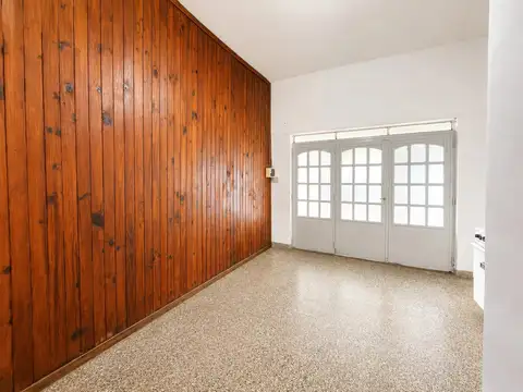 Depto Tipo Casa en Alquiler en Caseros, $ 450.000