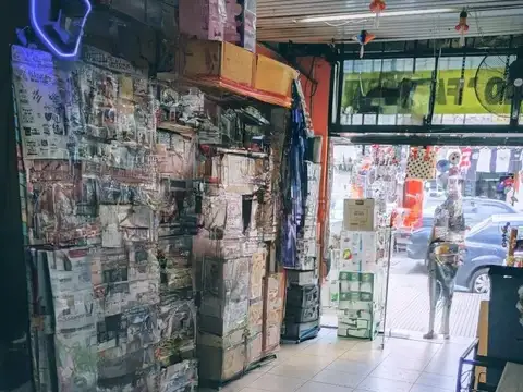 VENTA DE LOCAL EN LINIERS PARA VÁRIOS RUBROS