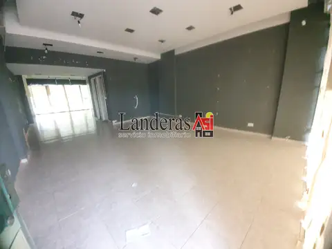 Hermoso local Comercial a pasitos del mar y de la peatonal - Excelente ubicación