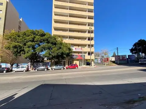  En VENTA  departamento en calle Av. Pueyrredón 843