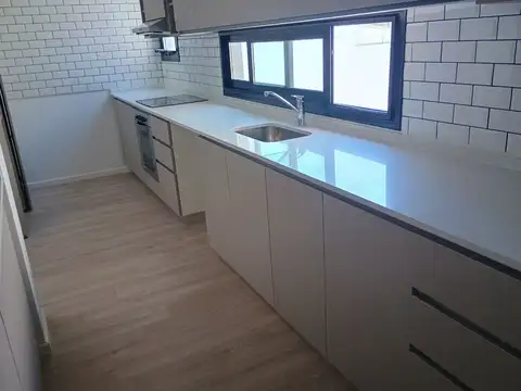 Departamento en Alquiler con 1 cocheras