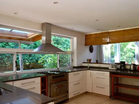 Casa en Venta en Barrio Parque Leloir, USD 450.000