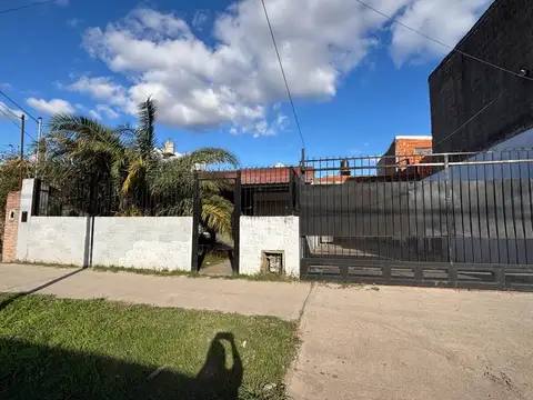 VENTA CASA 3 AMBIENTES MONTE GRANDE