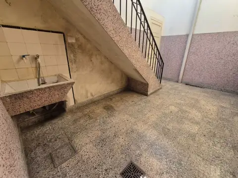 VENTA CASA 4 AMBIENTES TERRAZA COCHERA PARQUE CHAS