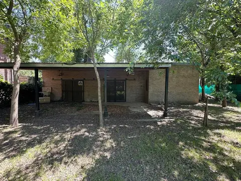 Casa 4 ambientes con 1 baño