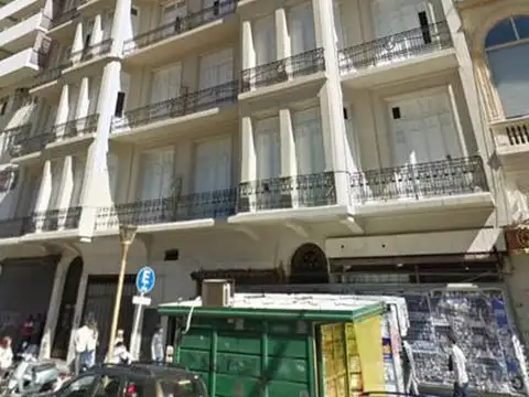 Av, Corrientes al 1200