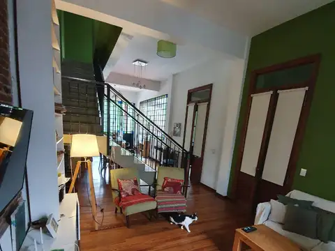 Casa 6 ambientes con 3 baños