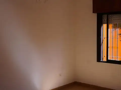 Casa de 2 habitaciones con patio en Parque Field