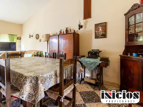 Casa 3 ambientes con 2 baños