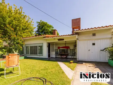 Chalet con muebles italianos - C893