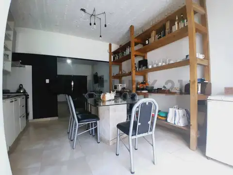 Rio Negro 700, Piso 0
