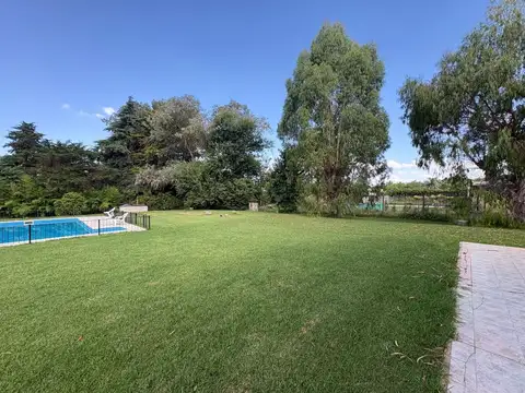 Casa en Alquiler de 3 dormitorios