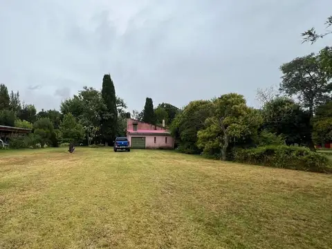 Los Álamos e/ Chabagno y Gomez de La Vega 100