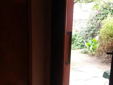 Casa en venta - 2 dormitorios 2 baños - patio - 430 mts2 - Necochea