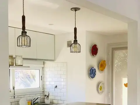 Casa en Venta con 4 cocheras