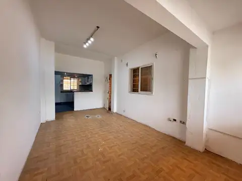 Depto Tipo Casa 4 ambientes con 1 baño
