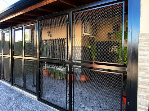 OPORTUNIDAD CHALET 6 AMB COCHERA QUINCHO ESCUCHA OFERTA