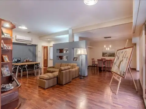 Gran PH tipo casa  en Venta -Caballito -Apto Prof.