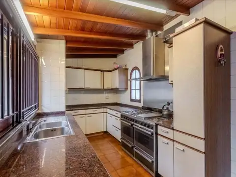 Depto Tipo Casa 9 ambientes con 5 baños