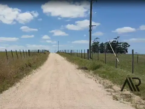 Chacra de 11 hectáreas sobre la Laguna de José Ignacio