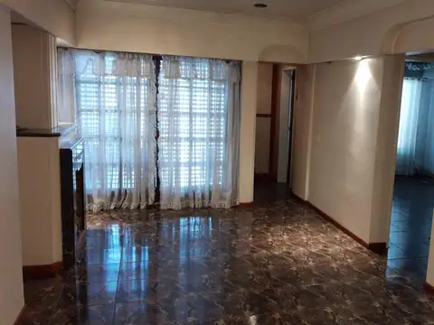 Casa en Venta en Moron, USD 164.900