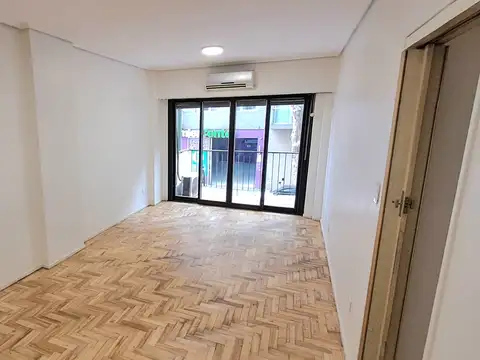 DEPARTAMENTO 5 AMBIENTES FRENTE LUMINOSO 89METROS