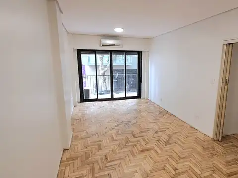 Avenida Medrano 1000, Piso 1