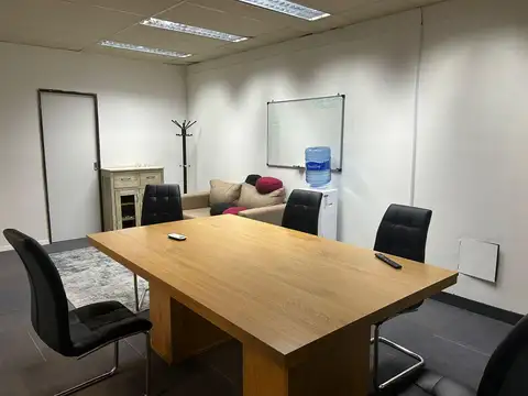 Oficina en Venta con 2 cocheras