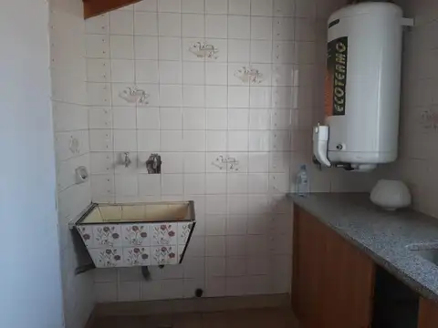 Depto Tipo Casa en Alquiler con 1 cocheras