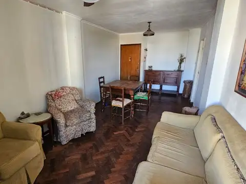 VENTA DPTO CENTRICO 3 DORMITORIOS Y COCHERA