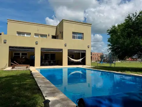 Casa en Venta de 5 dormitorios