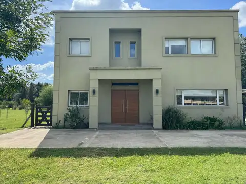 Venta casa 7 ambientes en Fincas de San Vicenten - Sporting