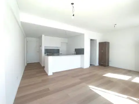 LUMINOSO MONOAMBIENTE A ESTRENAR CON BALCÓN  