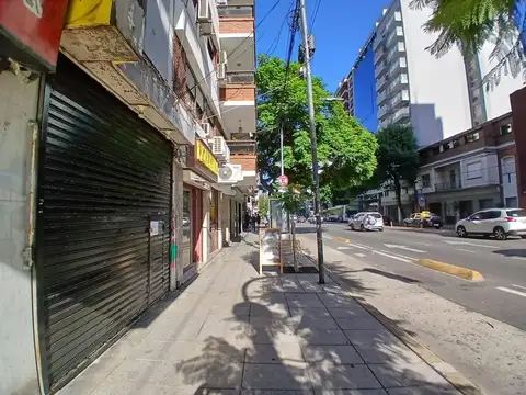 AV. CORDOBA 3310 - LOCAL DE 55M2 - ALMAGRO