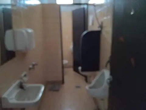 Local en Venta en Gonzalez Catan, USD 100.000