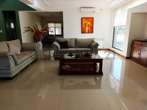 Oficina en Venta al Este