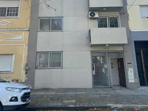 VENTA DEPARTAMENTO TIPO DUPLEX 3 AMBIENTES EN MONTE CASTRO