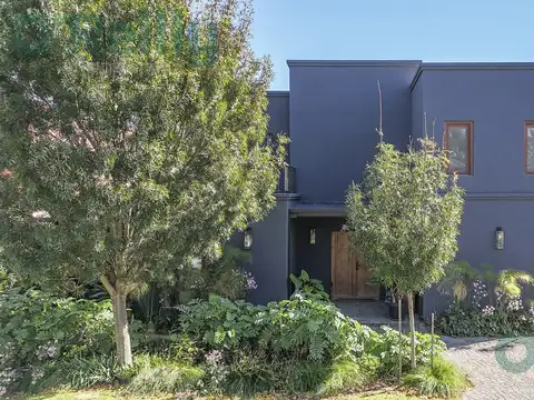 Casa en venta a la laguna - Talar del Lago 2