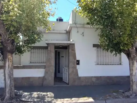 Casa a reciclar ideal ampliacion en Planta alta. Excelente u