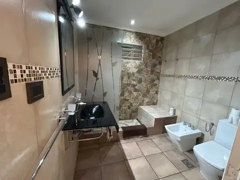 Casa en Venta en Alto Alberdi, USD 99.999