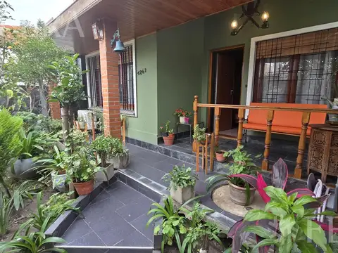 Venta PH 3 ambientes con patio en Villa Dominico