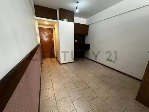 Espora 100, Piso 1
