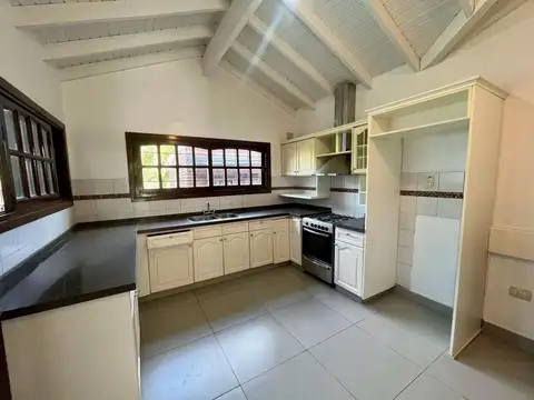 Casa en Venta en Castelar Norte, USD 250.000