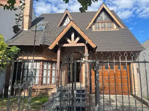 Casa en venta en Castelar
