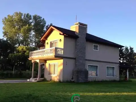 Casa en Venta en Francisco Alvarez, USD 270.000